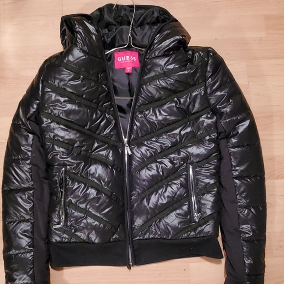Guess Puffer Jacket *New* No Tags - Picture 2 of 3